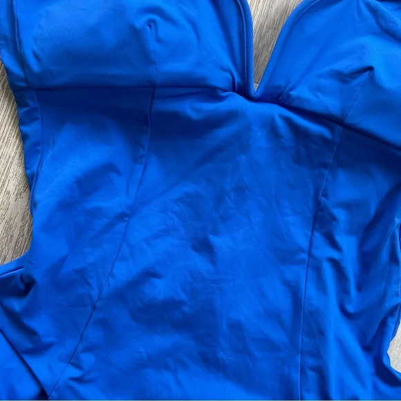 COPY - BECCA Color Code V-Wire One-Piece Swimsuit ultra marine blue womens large - Picture 5 of 11